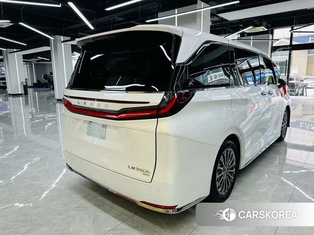 Lexus LM 2025 Белый из Китая, фото 5