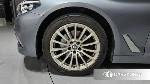 BMW 5 Series (G30) id 4543127 из Кореи 15