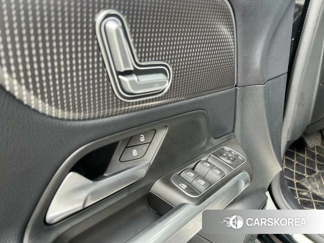Mercedes-Benz GLB id 4299680 из Китая 24