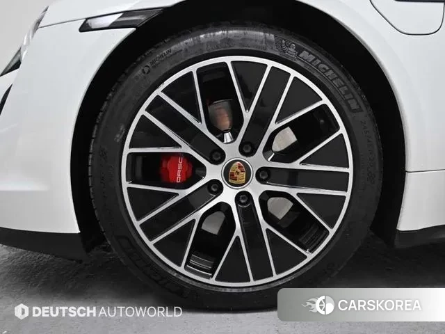 Porsche Taycan id 3502092 из Кореи 15