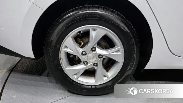 Hyundai Avante (CN7) id 3448080 из Кореи 15