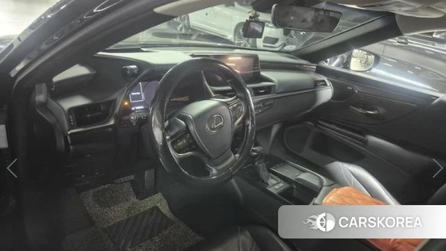 Lexus ES300h 7th generation 2018 Черный из Кореи, фото 5