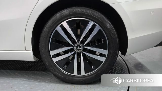 Mercedes-Benz A-Class W177 id 4835603 из Кореи 25