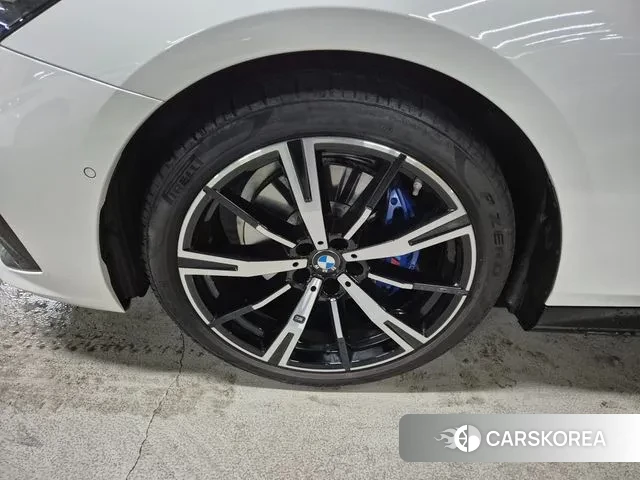 BMW 5 Series (G60) id 3619875 из Кореи 15