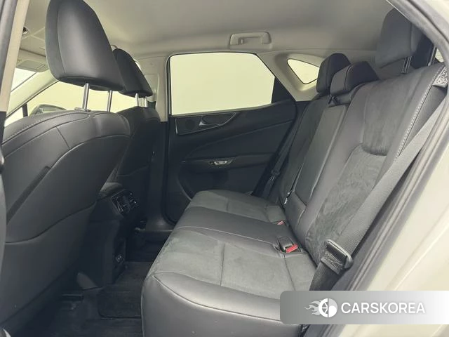 Lexus NX id 4261279 из Китая 15