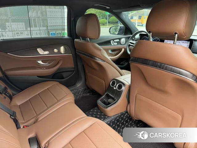 Mercedes-Benz E-class id 4272580 из Китая 10
