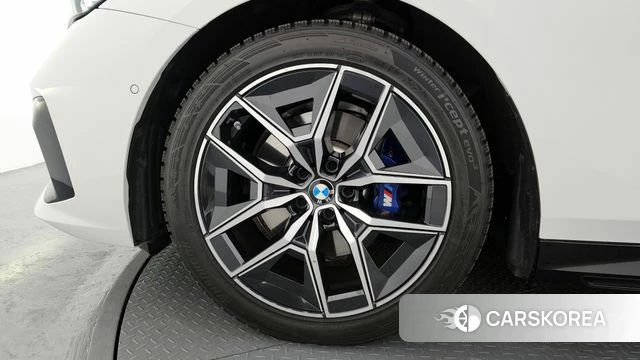 BMW 5 Series (G60) id 3896726 из Кореи 15