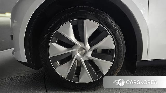 Tesla Model Y id 4322175 из Кореи 15