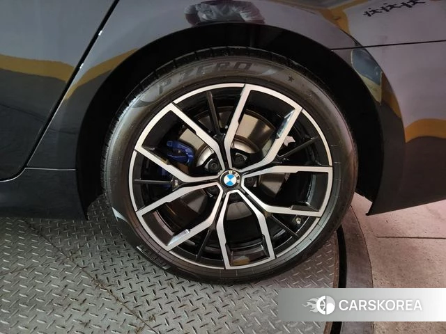 BMW 5 Series (G30) id 4792992 из Кореи 15