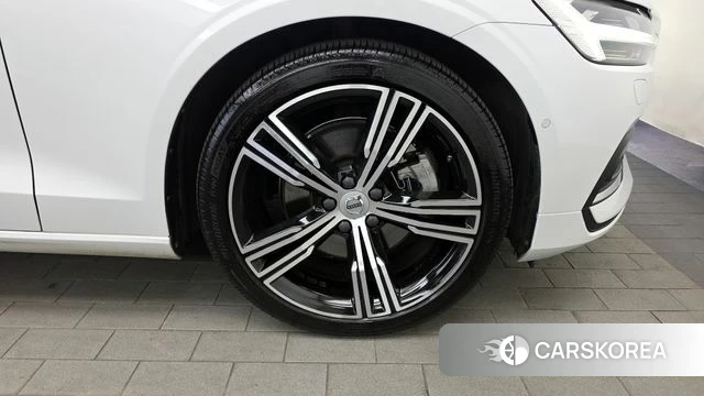 Volvo S60 3rd generation id 3860313 из Кореи 15