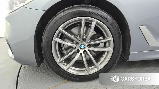 BMW 5 Series (G30) id 4918926 из Кореи 15
