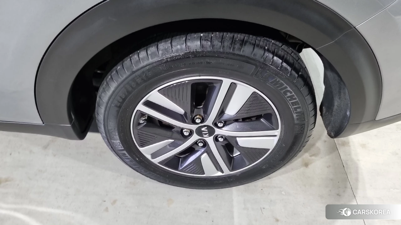 Kia The New Niro id 4610196 из Кореи 13