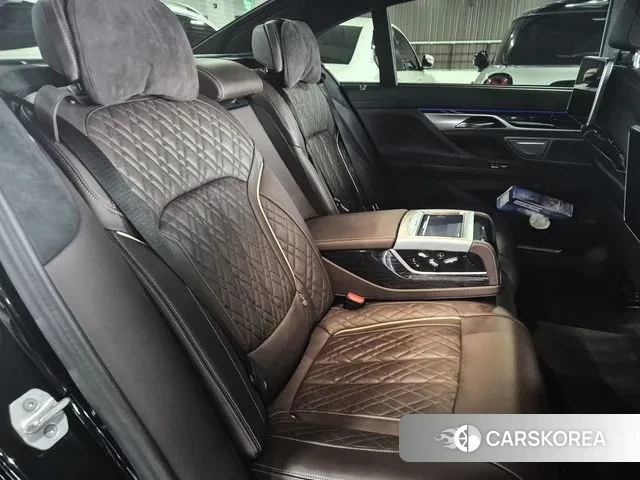 BMW 7 Series (G11) 2021 Черный из Кореи, фото 5