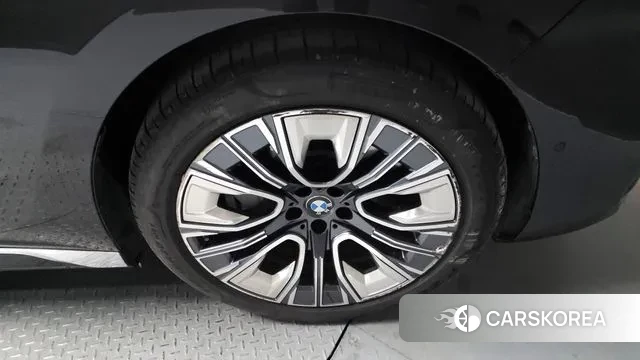 BMW 7 Series (G70) id 3571733 из Кореи 15