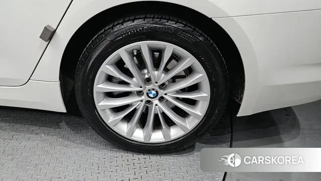 BMW 5 Series (G30) id 3563383 из Кореи 15