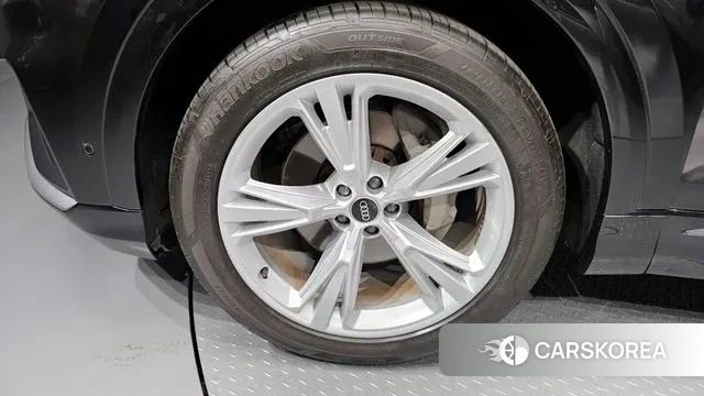 Audi Q8 (4M) id 3771190 из Кореи 15