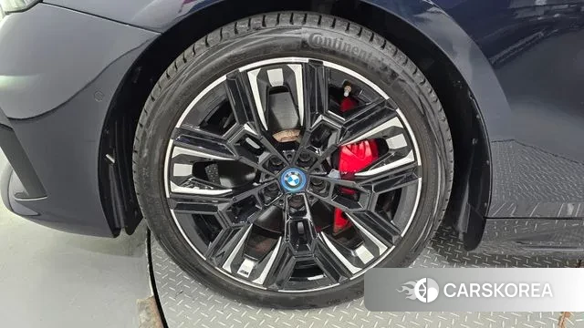 BMW i5 (G60) id 3200828 из Кореи 15