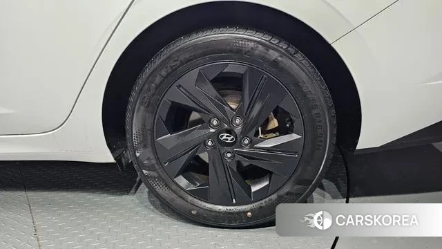 Hyundai Avante (CN7) id 3514659 из Кореи 15