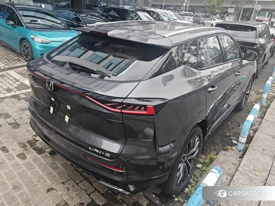 Chang'an Changan UNI-Z New Energy id 4546629 из Китая 11