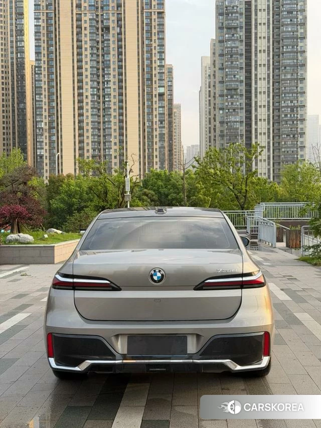 BMW 7 series 2024 Шампань из Китая, фото 5