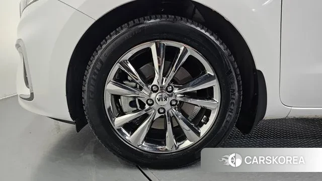 Kia The New Carnival id 3324735 из Кореи 15