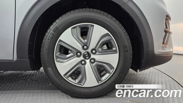 Kia The New Niro id 2875405 из Кореи 15