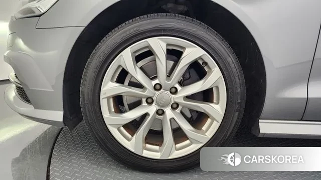 Audi New A6 id 3284577 из Кореи 15