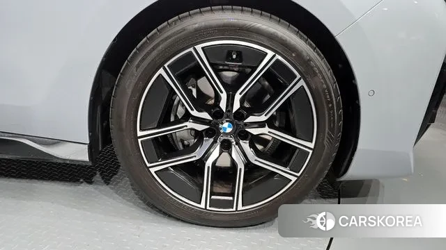 BMW 7 Series (G70) id 3585407 из Кореи 15