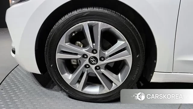 Hyundai Avante AD id 3249329 из Кореи 15