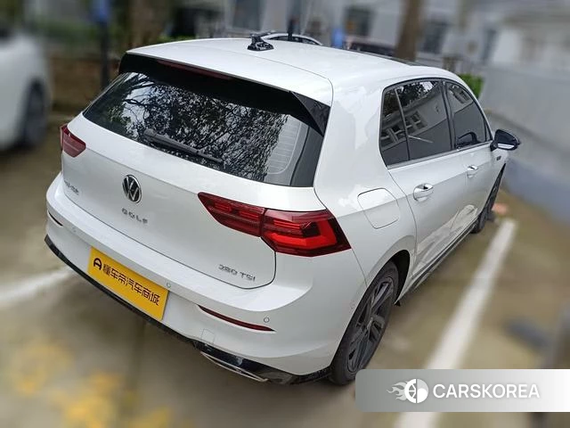 Volkswagen Golf 2024 Белый из Китая, фото 5