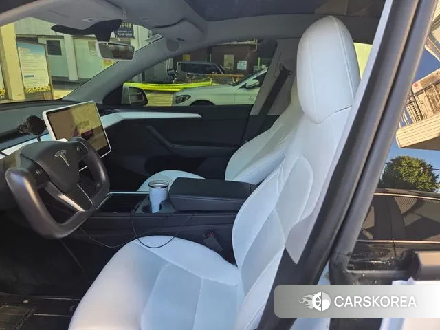 Tesla Model Y 2023 Белый из Кореи, фото 5