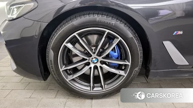 BMW 5 Series (G30) id 3497245 из Кореи 15