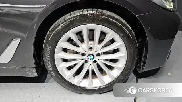 BMW 5 Series (G30) id 2984549 из Кореи 15