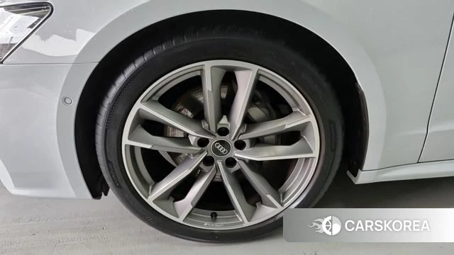 Audi A7 (4K) id 4396495 из Кореи 13