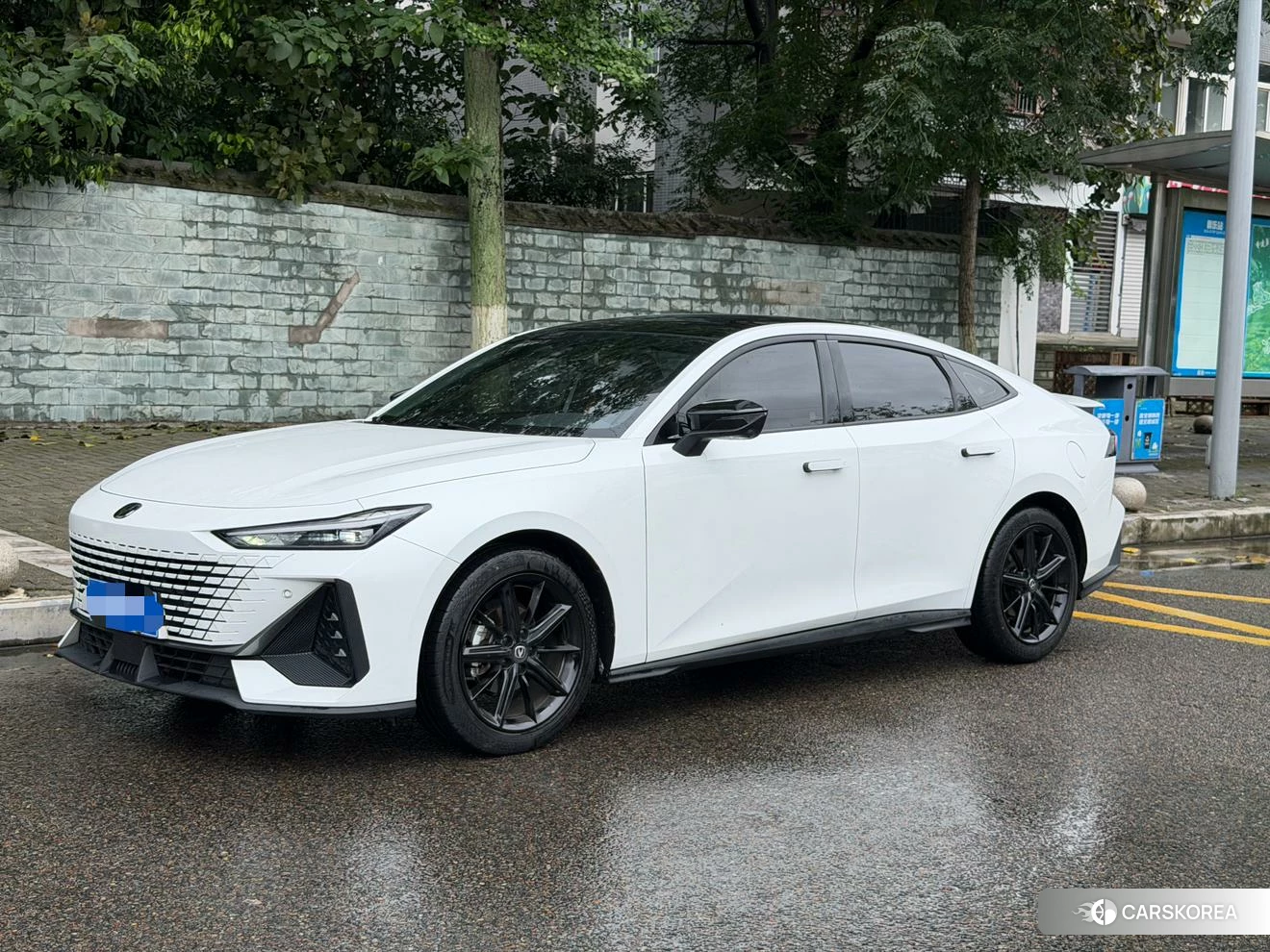 Chang'an UNI-V 2023 Белый из Китая, фото 5