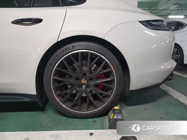 Porsche Panamera (971) 2021 Серебристо-серый из Кореи, фото 5