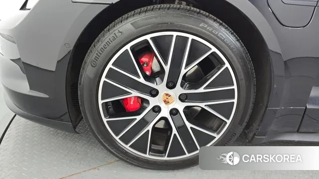 Porsche Taycan id 3732197 из Кореи 15