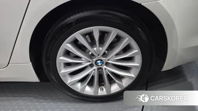 BMW 5 Series (G30) id 3474739 из Кореи 15