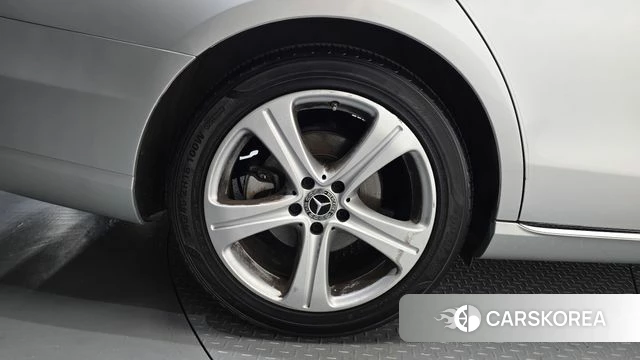 Mercedes-Benz E-Class W213 id 4907821 из Кореи 25