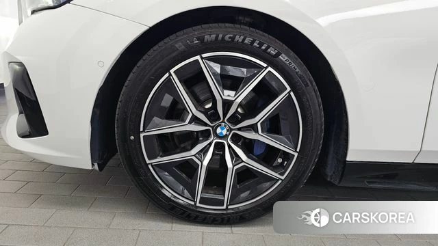 BMW 5 Series (G60) id 4871126 из Кореи 30