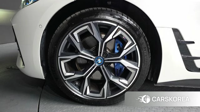 BMW i4 id 4442171 из Кореи 30