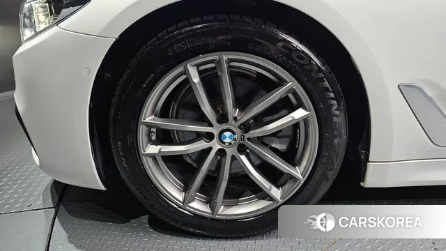BMW 5 Series (G30) id 4708592 из Кореи 28