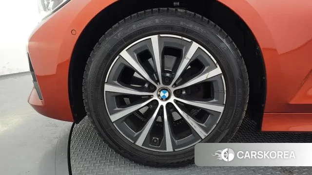 BMW 3 Series (G20) id 3702955 из Кореи 15