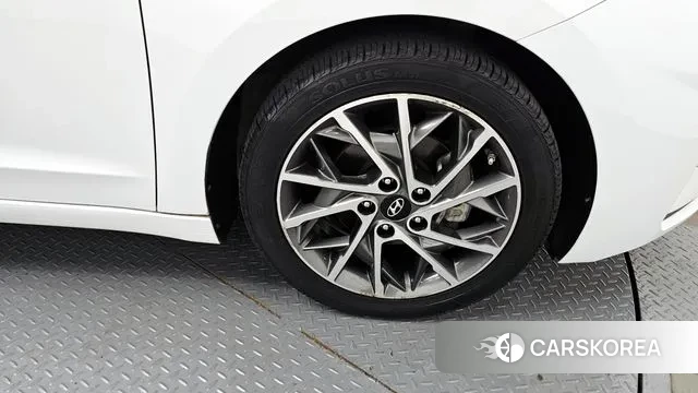 Hyundai The New Avante AD id 3330288 из Кореи 15