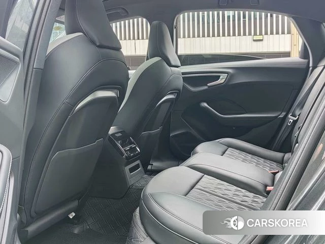Audi A5L id 4298382 из Китая 17