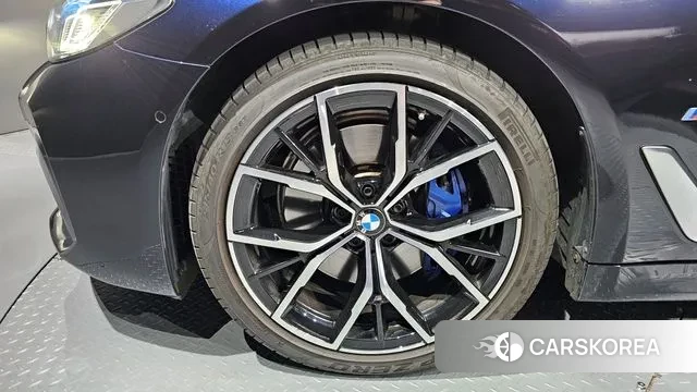 BMW 5 Series (G30) id 3365985 из Кореи 15