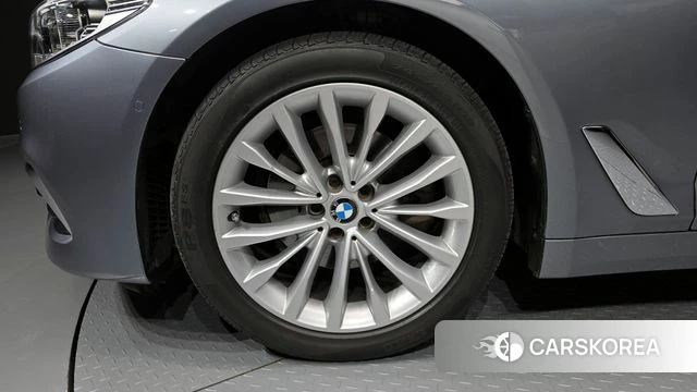 BMW 5 Series (G30) id 4384539 из Кореи 15