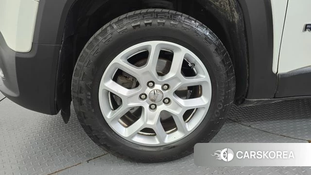 Jeep Renegade id 4895489 из Кореи 15