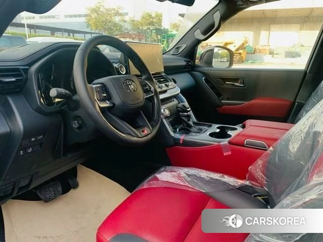 Toyota Land Cruiser (imported) 2024 Белый из Китая, фото 5