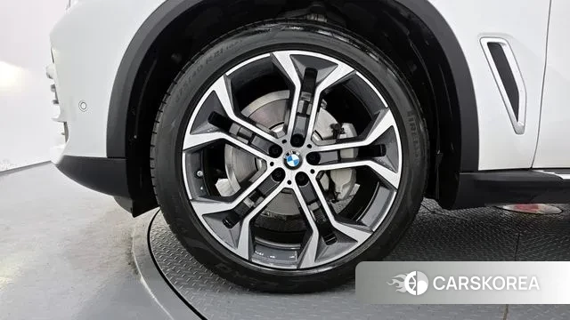 BMW X5 (G05) id 3328491 из Кореи 15